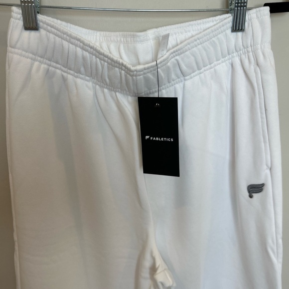 Women’s Fabletics Year Round Terry Wide Leg Pant, Classic White, Small - Picture 4 of 6